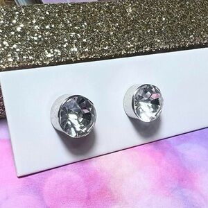 New Silver Crystal Rhinestone Sparkling Diamond Gem Round Circle Stud Earrings